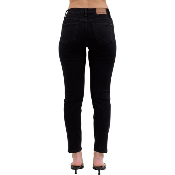 Women's Slim Fit Jeans Black Cotton Blend Zipper Pockets Plus Size Comfortable - Picture 2 of 2